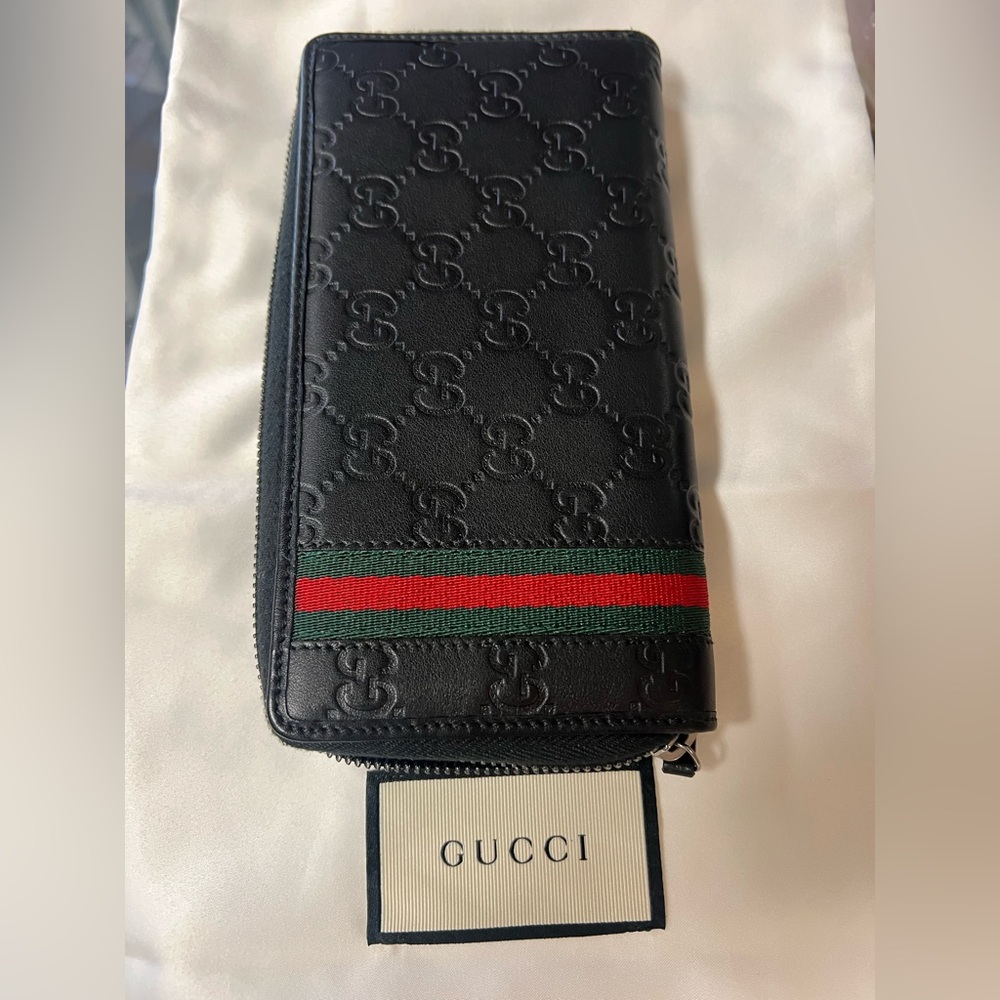 Gucci Black Leather Wallet with Green and Red Stripe